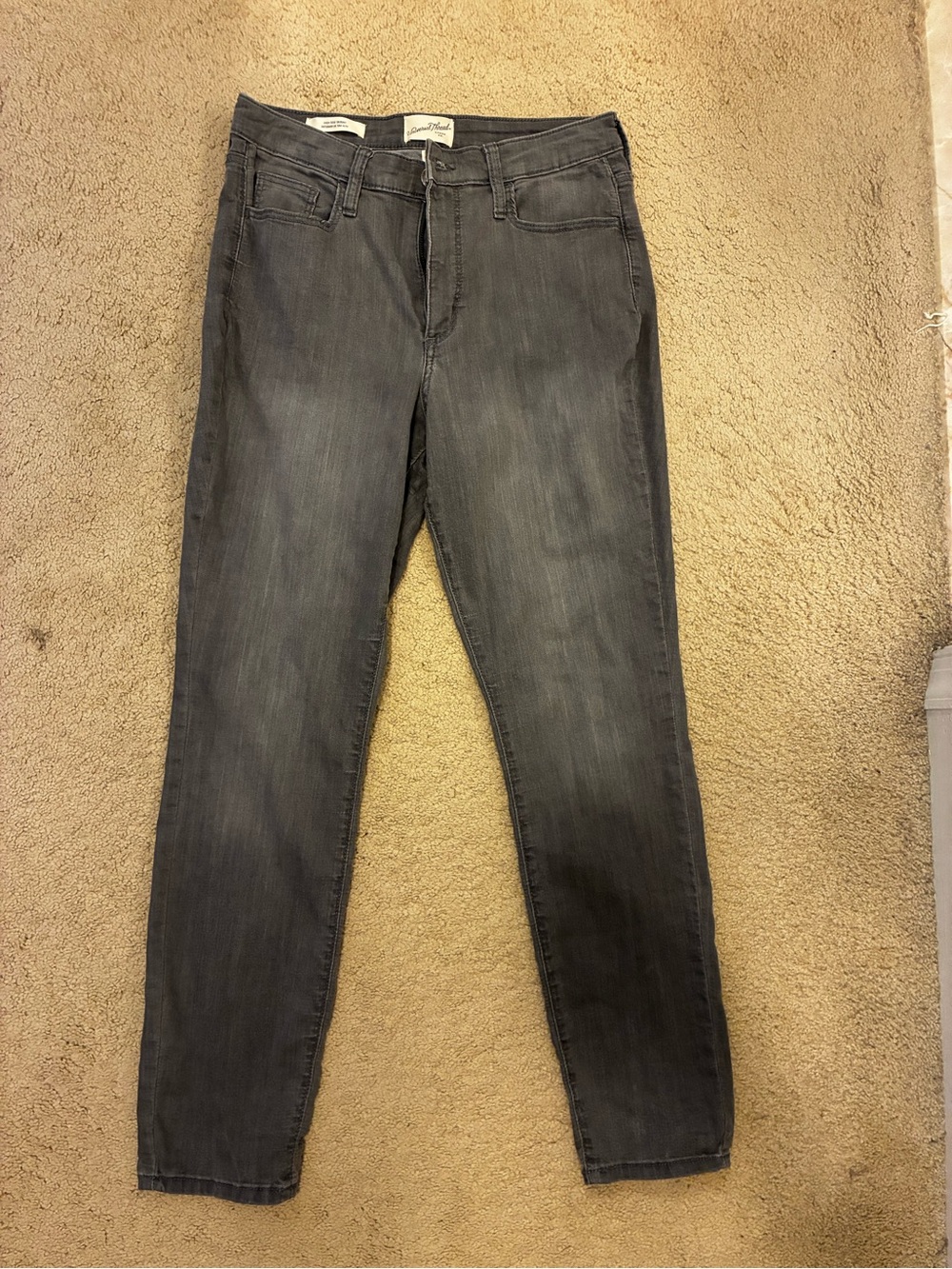 Universal Thread Women's Dark Gray Skinny Jeans